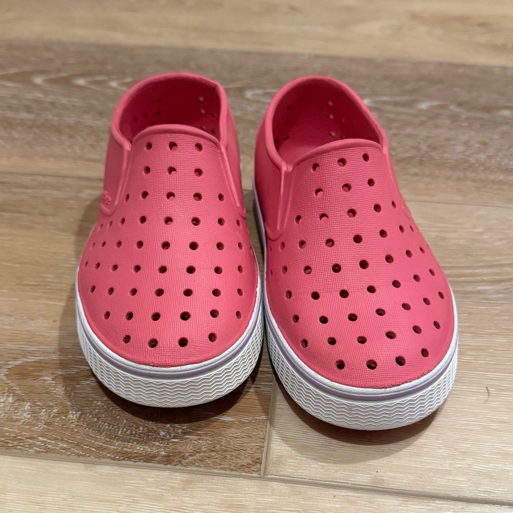 Native Shoes girls 11